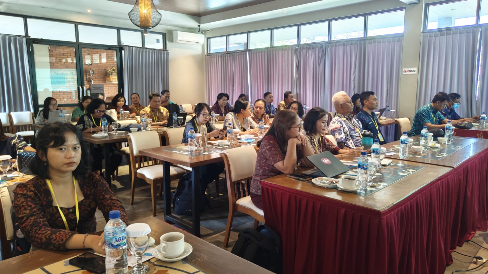 Rapat evaluasi pelaksanaan & penyusunan laporan akhir semester 2 program PPG CG